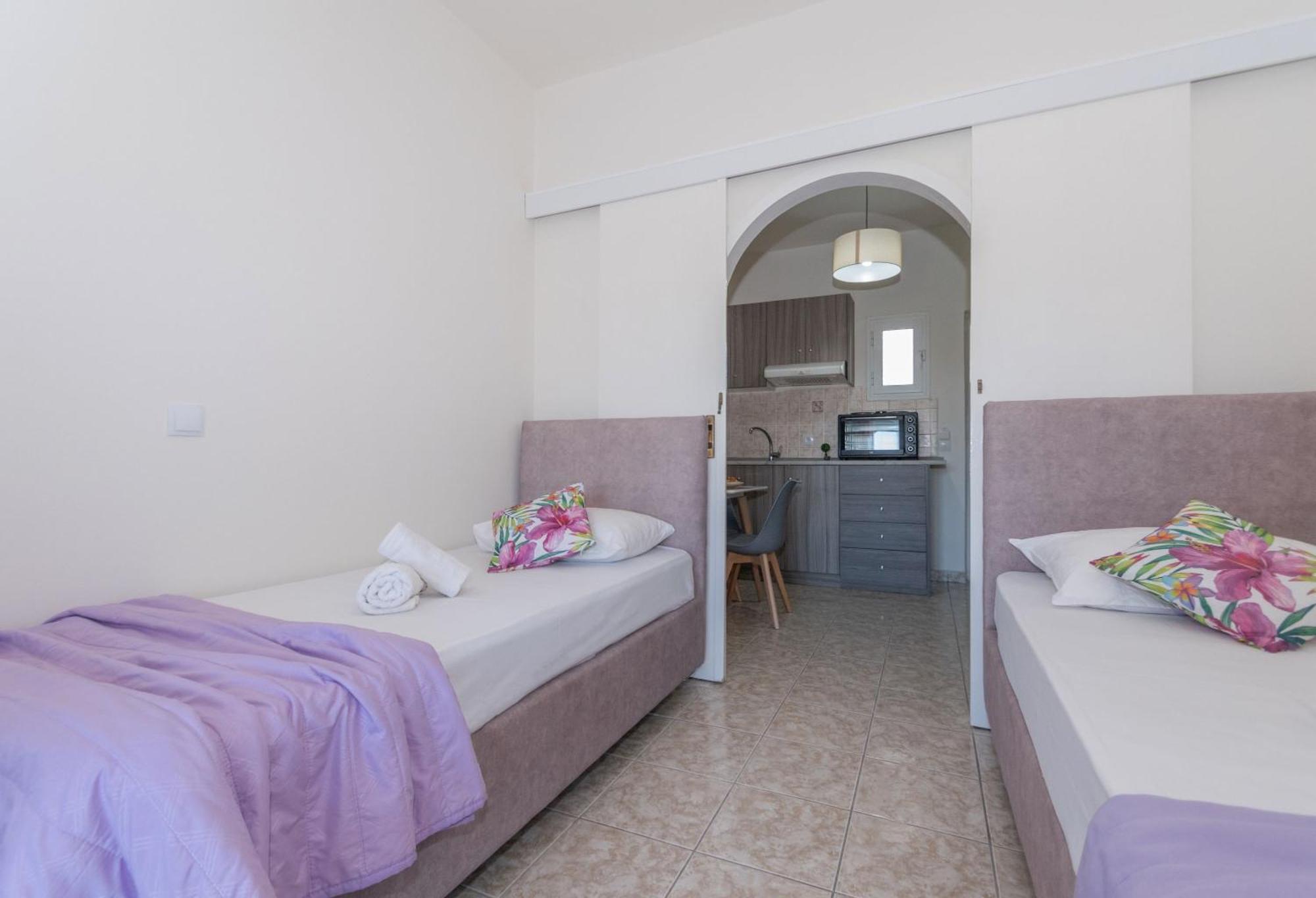 Kamara Apartments اليكاناس المظهر الخارجي الصورة