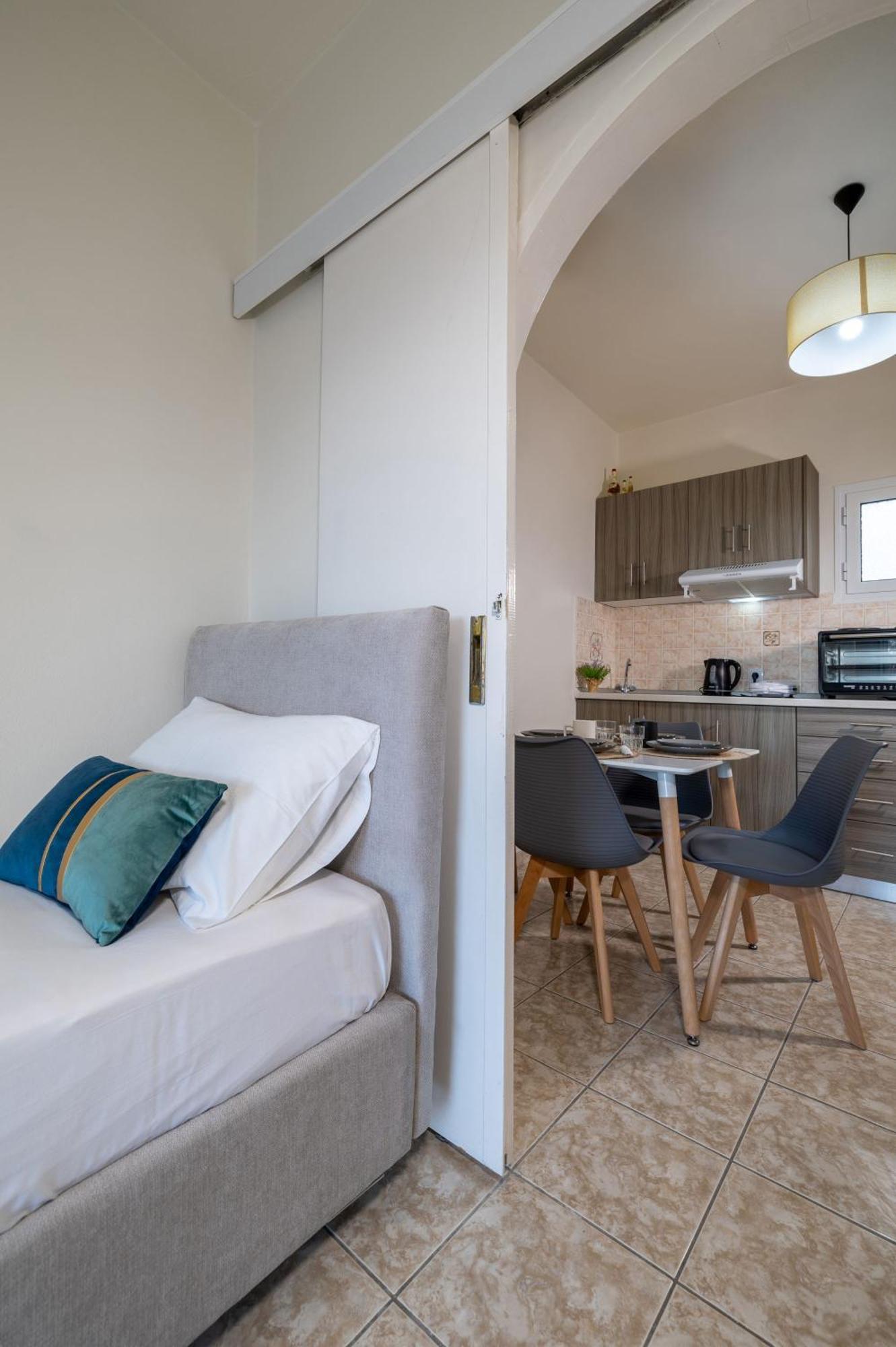 Kamara Apartments اليكاناس المظهر الخارجي الصورة